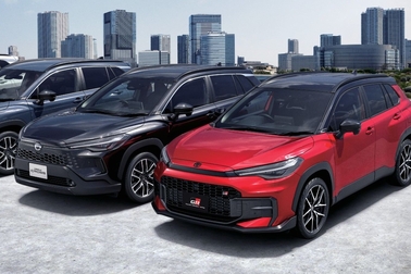 (右端):GR SPORT